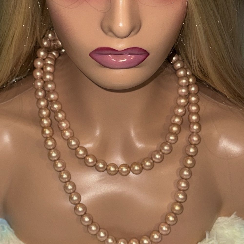 Rose gold  faux long pearl necklace - Picture 2 of 5